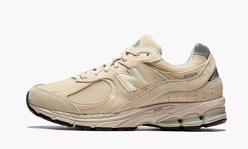 New Balance 2002R "Bone Light Aluminum" - ML2002RE | Arcastore