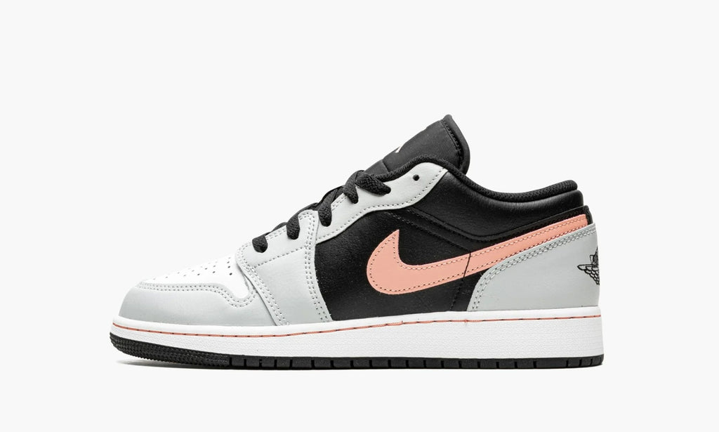 Air Jordan 1 Low GS "Black Grey Pink" - 553560 062 | Arcastore