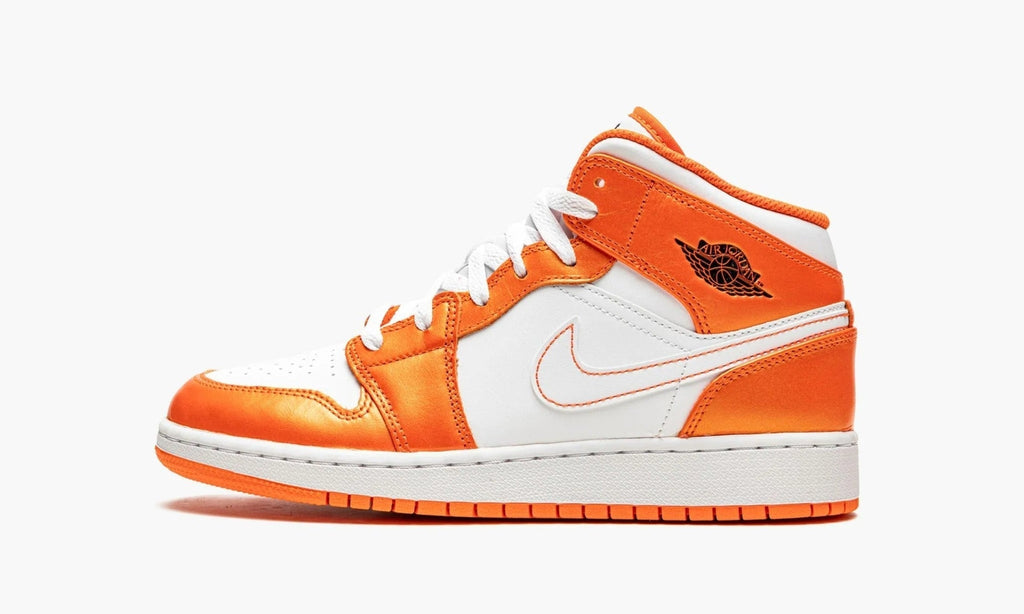 Air Jordan 1 Mid SE GS "Electro Orange" - DM4228 800 | Arcastore