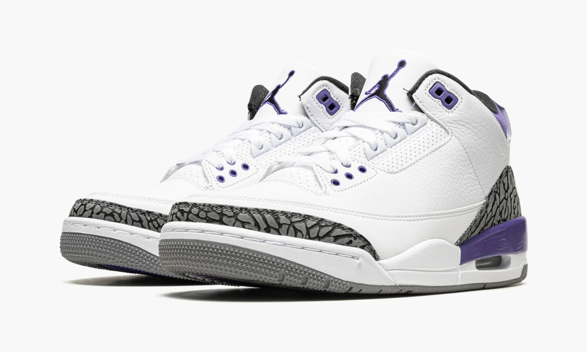 Air Jordan 3 Retro "Dark Iris" - CT8532 105 | Arcastore