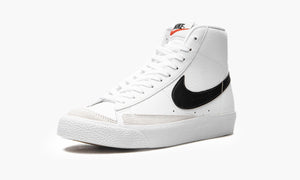 Blazer Mid 77 WMNS "White Black" - CZ1055 100 | Arcastore