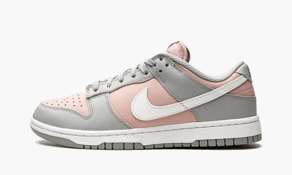 Dunk Low WMNS "Pink Oxford" - DM8329 600 | Arcastore