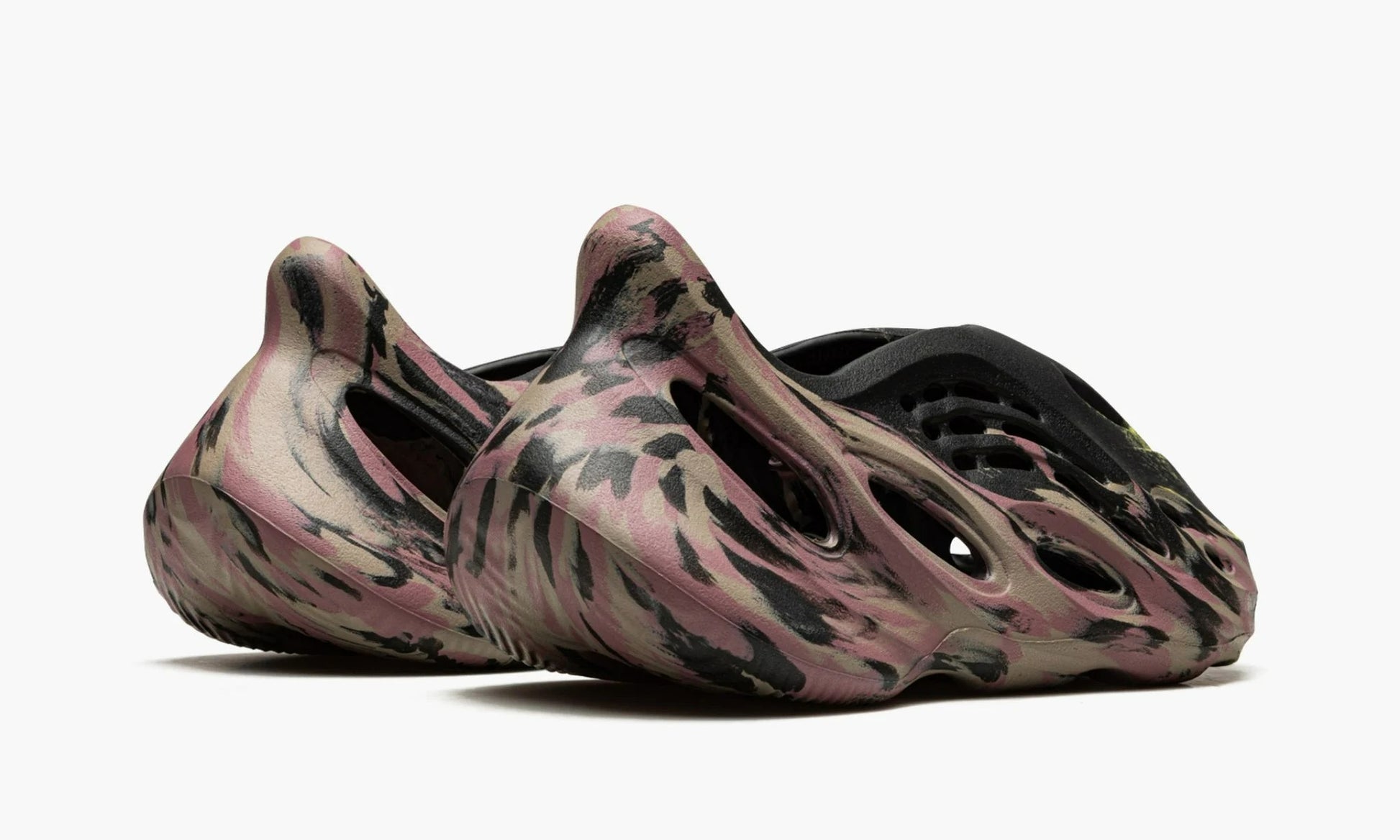 Yeezy Foam RNNR MX "Carbon" - IG9562 | Arcastore