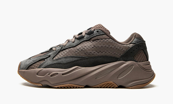 Yeezy 700 clearance v2 release