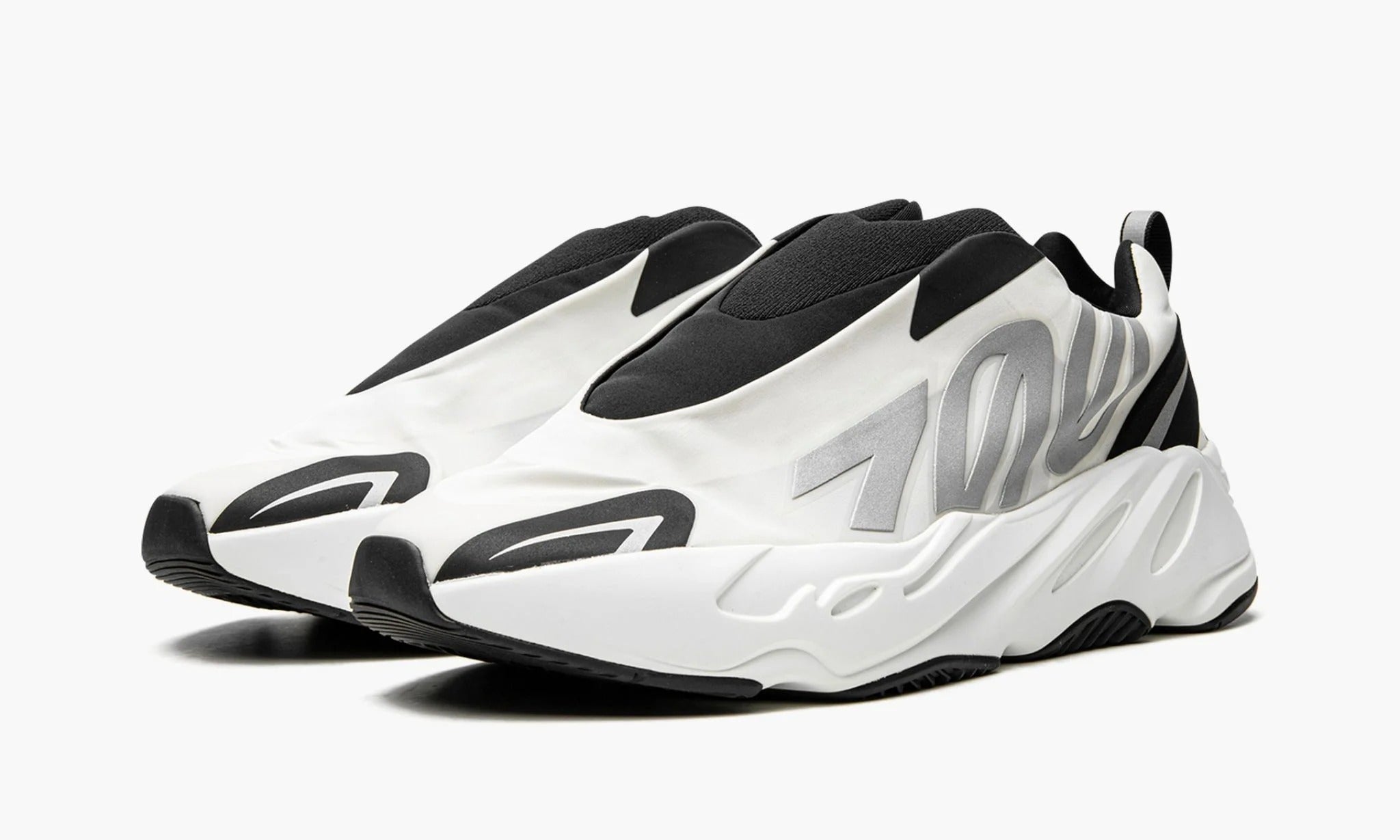 Adidas Yeezy Boost 700 MNVN Laceless "Analog" - IG4798 | Grailshop