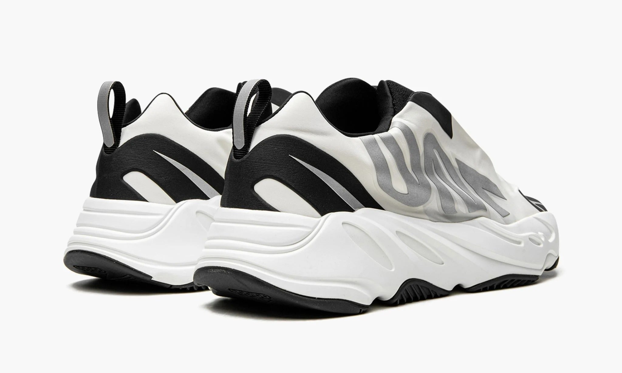 Adidas Yeezy Boost 700 MNVN Laceless "Analog" - IG4798 | Grailshop