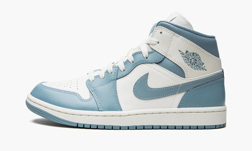 Nike Jordan 1 Mid WMNS "UNC 2022" - BQ6472 141 | ARCA