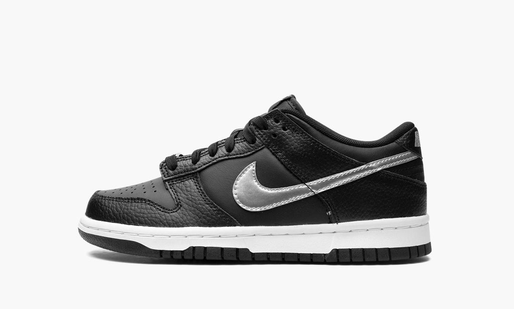 Nike Dunk Low GS "NBA 75th Anniversary Spurs" - DC9560 001 | Grailshop